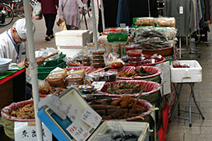 路上の漬物屋