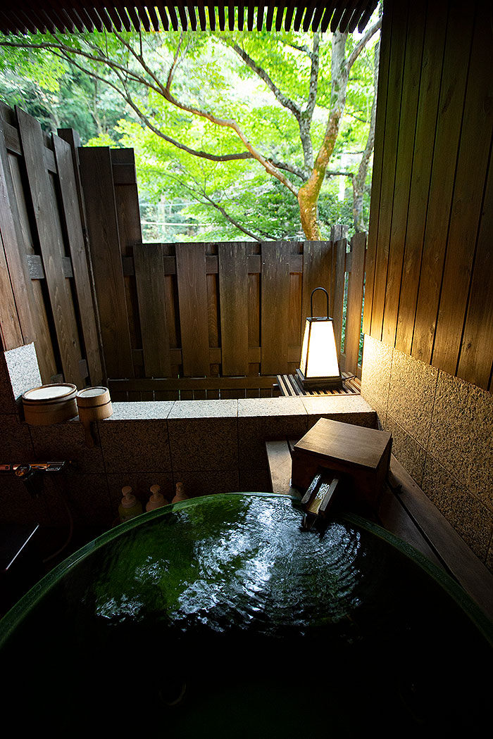 露天風呂付客室 格安 温泉旅館 新潟県角屋旅館